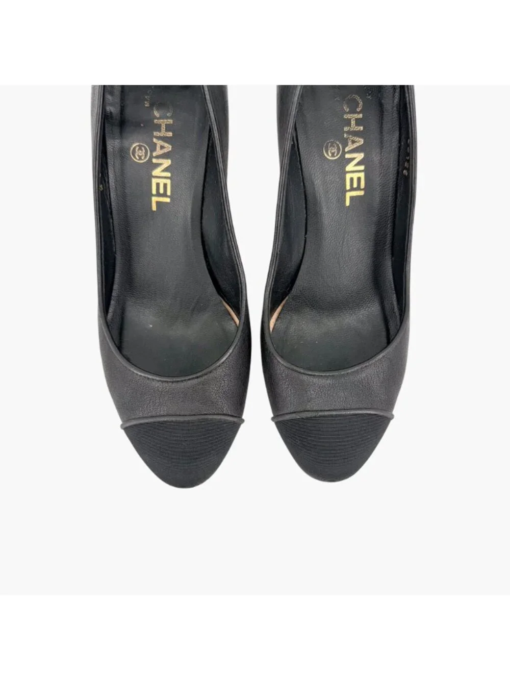 Chanel CC Cap Toe Pumps Heels Black Leather Size 38 US 7-7.5 Women’s
